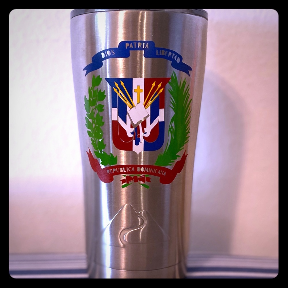 Dominican flag tumbler